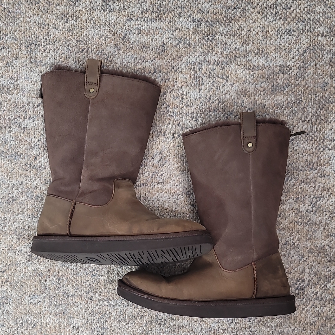 Ugg Brown Mid-Calf Boots